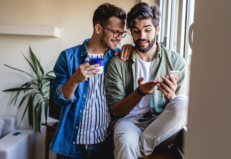 Gay Dating Apps: 5 Best Alternatives to Grindr
