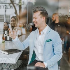 De 10 bästa tipsen för att göra en dejtingprofil som sticker ut (för män)